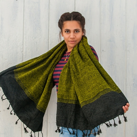 Scarves - Picture 3 of 4